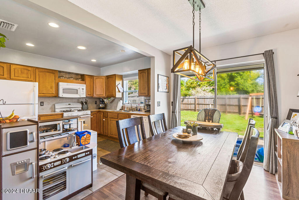 1320 Golf Avenue Ormond Beach, FL 32174 - Photo 5 of 36 KBP_7671