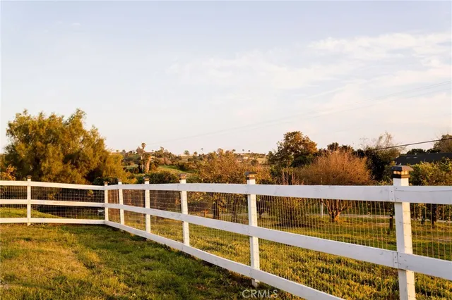 $988,000 | 804 El Paisano Drive, Fallbrook, CA 92028