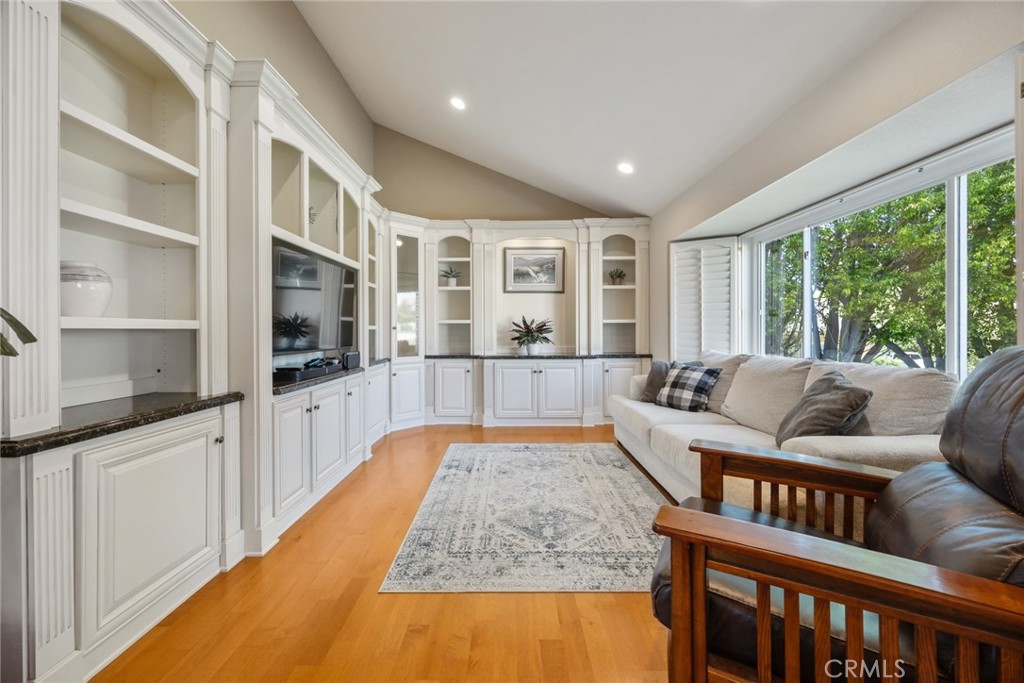 804 El Paisano Drive Fallbrook, CA 92028 - Photo 7 of 61