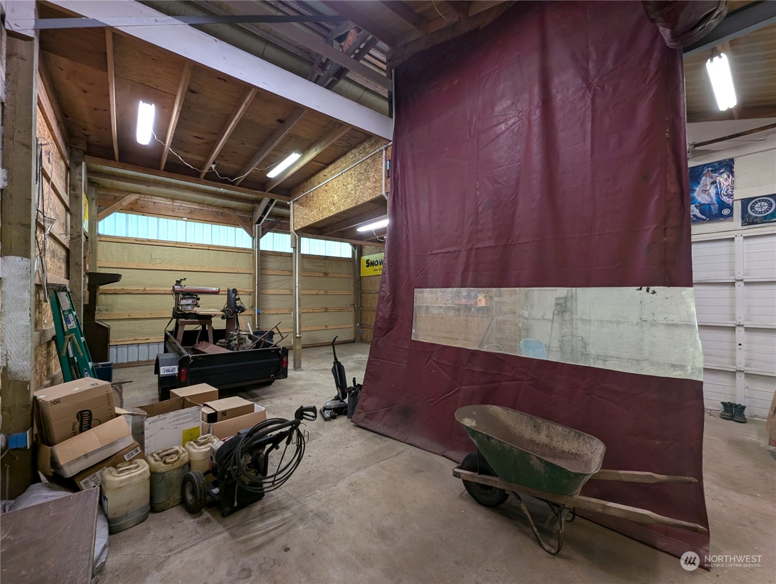 3901 Cabrant Road Everson, WA 98247 - Photo 33 of 40 a living room with furniture