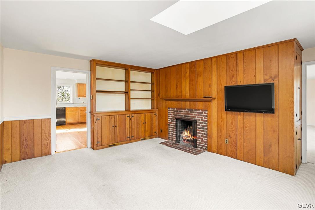 175 Beaumont Road Devon, PA 19333 - Photo 28 of 49 a view of livingroom with washer and dryer