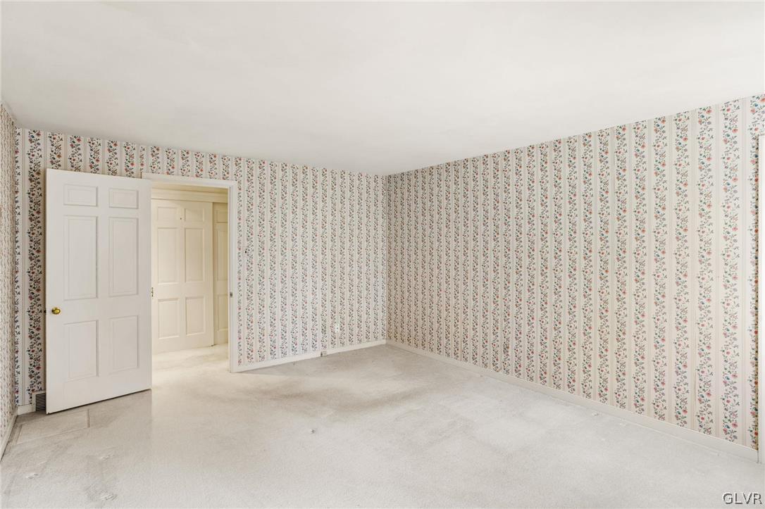 175 Beaumont Road Devon, PA 19333 - Photo 35 of 49 an empty room with windows