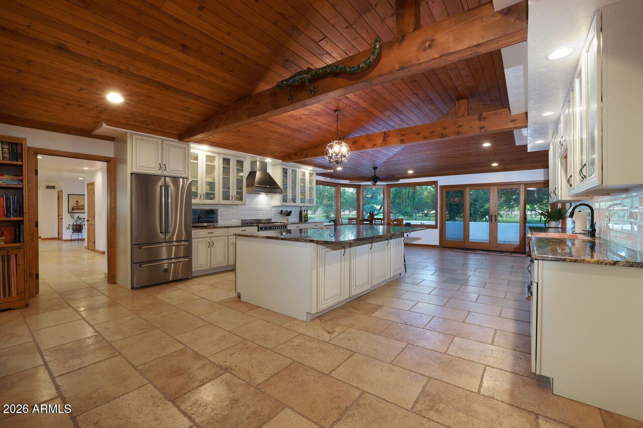 8741 East Woodland Road Tucson, AZ 85749 - Photo 16 of 51 Woodland 8741 E img 7810