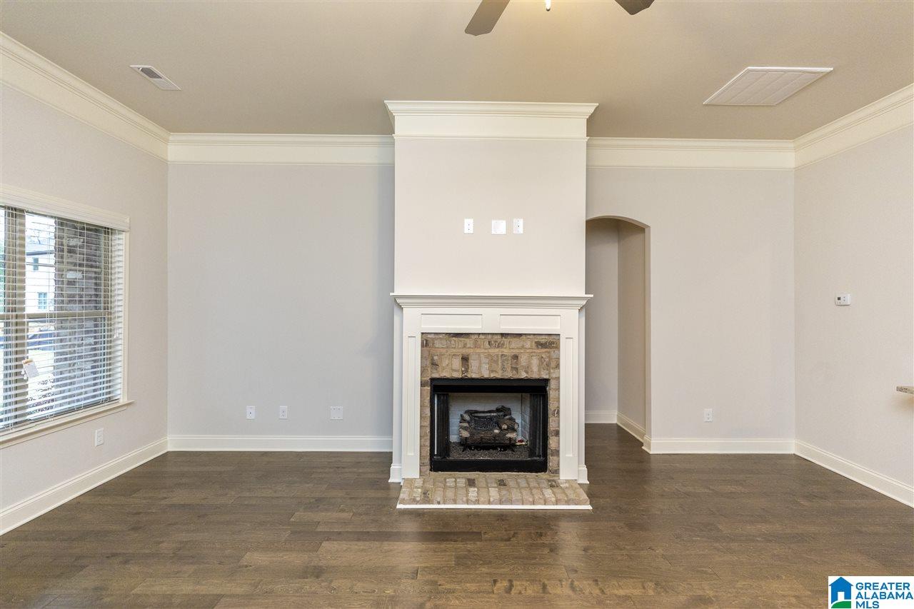 5527 Coach Lane Bessemer, AL 35022 - Photo 3 of 32