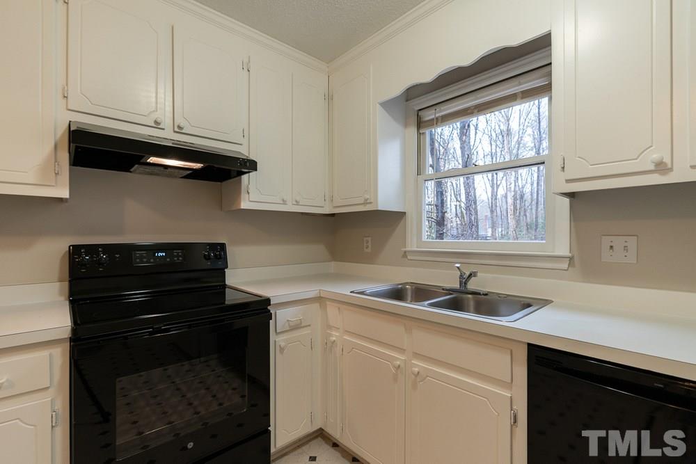 3505 Iron Sight Court Raleigh, NC 27616 - Photo 11 of 30 Kitchen