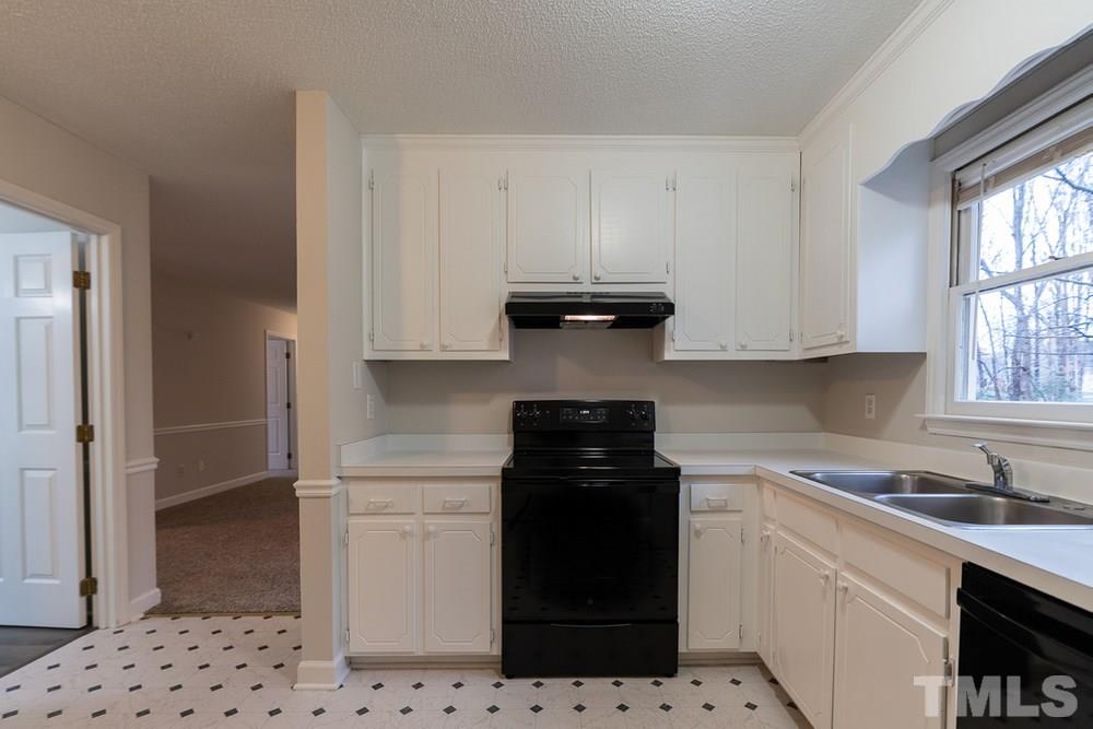 3505 Iron Sight Court Raleigh, NC 27616 - Photo 10 of 30 Kitchen