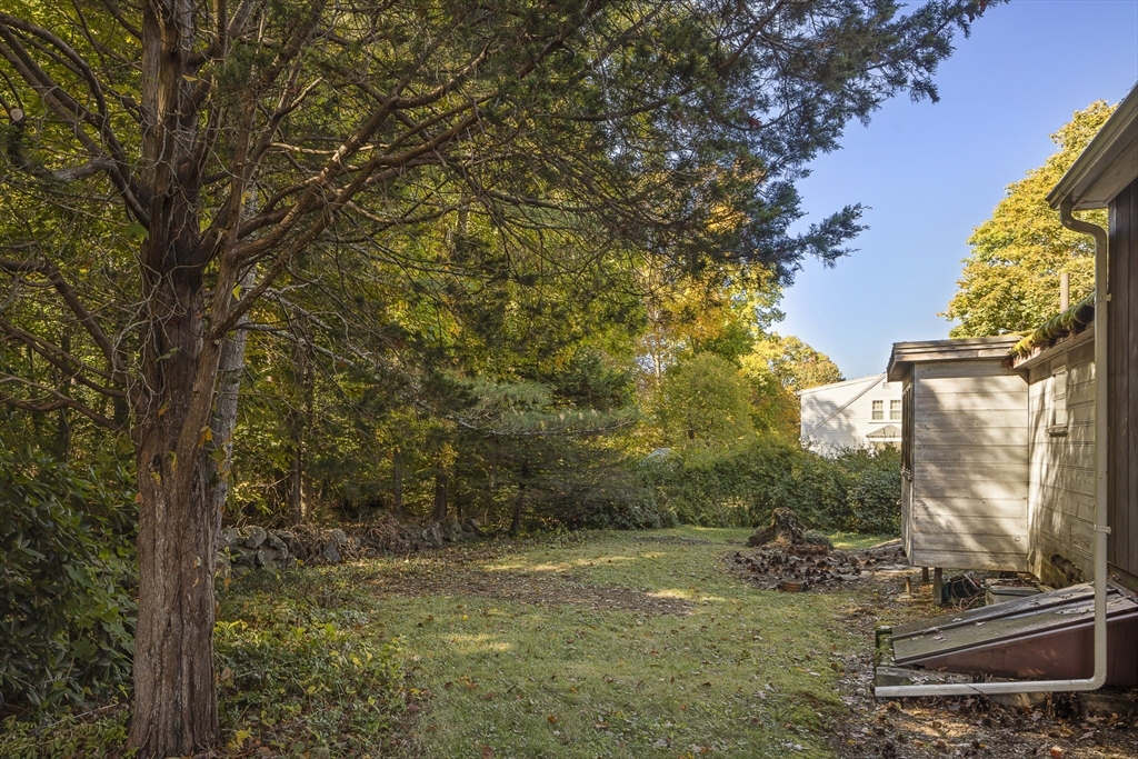 14 Masconomet Road Ipswich, MA 01938 - Photo 5 of 16