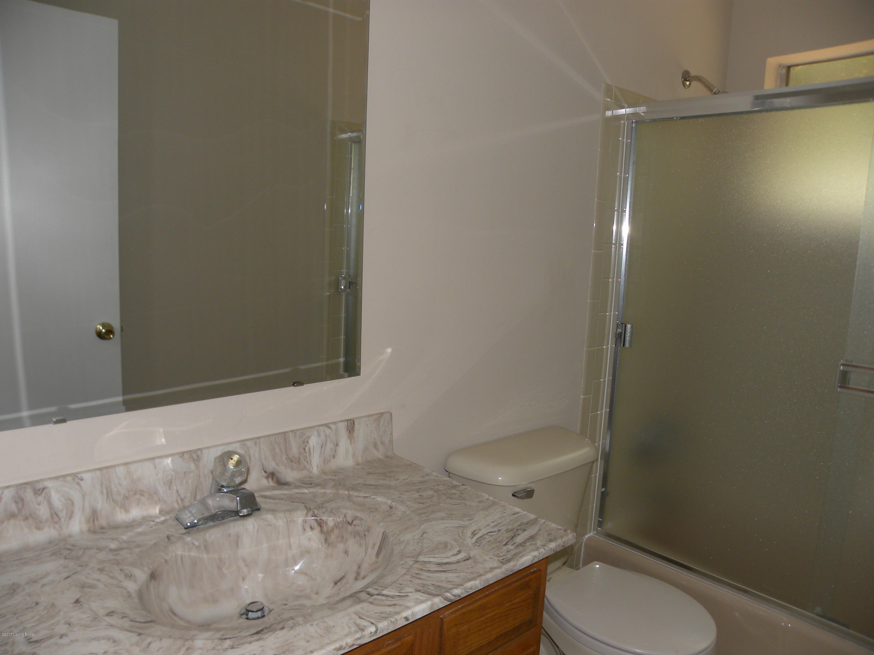 7414 Manslick Road Louisville, KY 40214 - Photo 34 of 46 DSCN3782