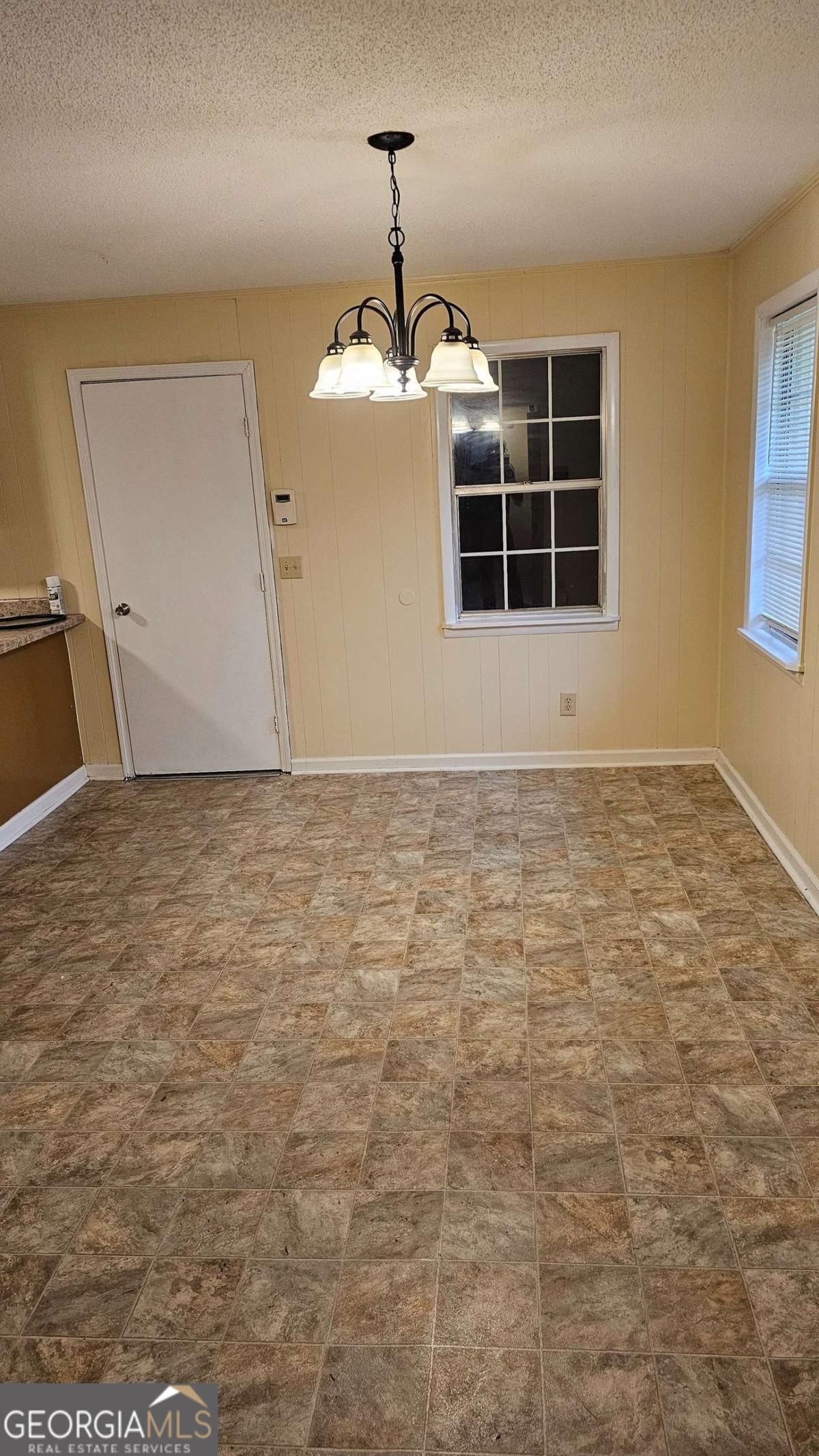 412 Vienna Circle Fort Valley, GA 31030 - Photo 2 of 18