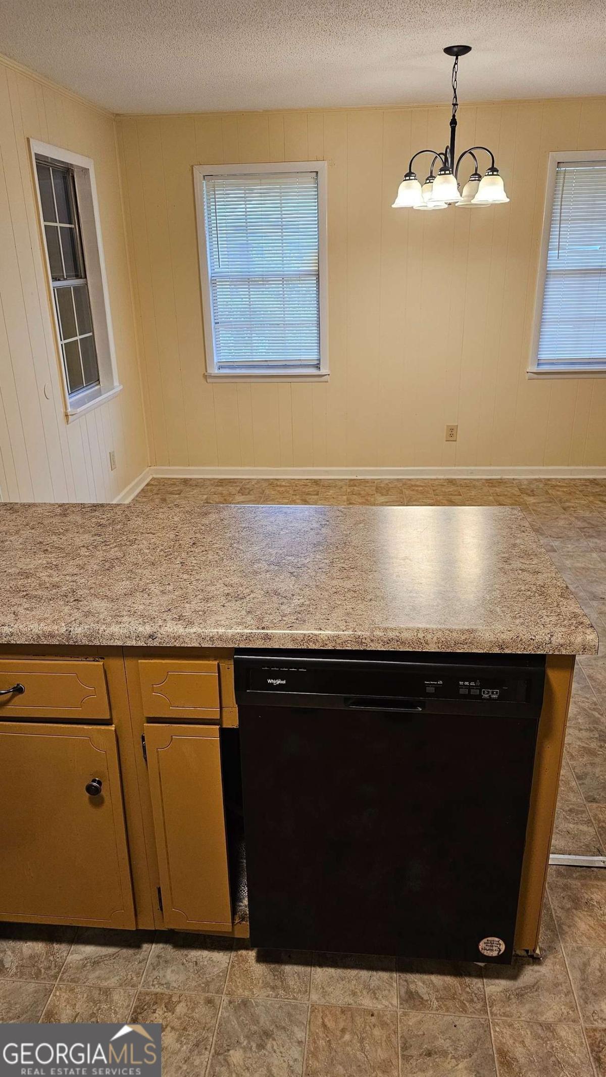 412 Vienna Circle Fort Valley, GA 31030 - Photo 5 of 18