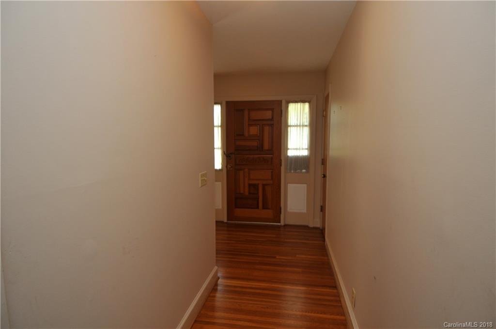 2315 McLean Road Charlotte, NC 28213 - Photo 5 of 36 Gallery Image 5