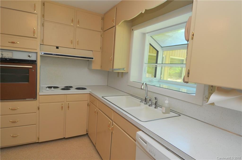 2315 McLean Road Charlotte, NC 28213 - Photo 8 of 36 Gallery Image 8