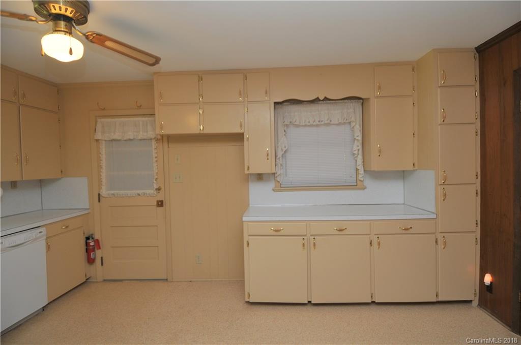 2315 McLean Road Charlotte, NC 28213 - Photo 9 of 36 Gallery Image 9