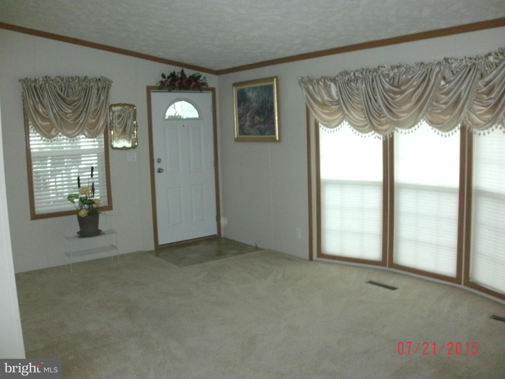 3516 Wagon Train Road Middle River, MD 21220 - Photo 8 of 28 Living Room