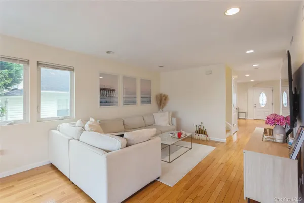 $849,999 | 271 Arthur Street, Freeport, NY 11520