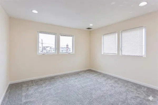 $849,999 | 271 Arthur Street, Freeport, NY 11520