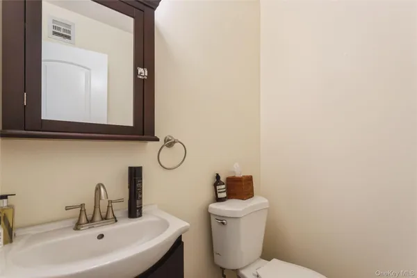 $849,999 | 271 Arthur Street, Freeport, NY 11520