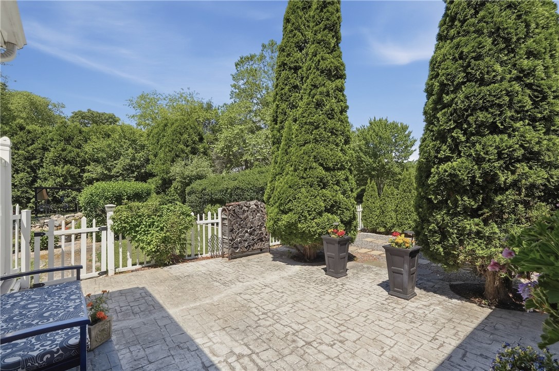 27 Crandall Road Little Compton, RI 02837 - Photo 15 of 18