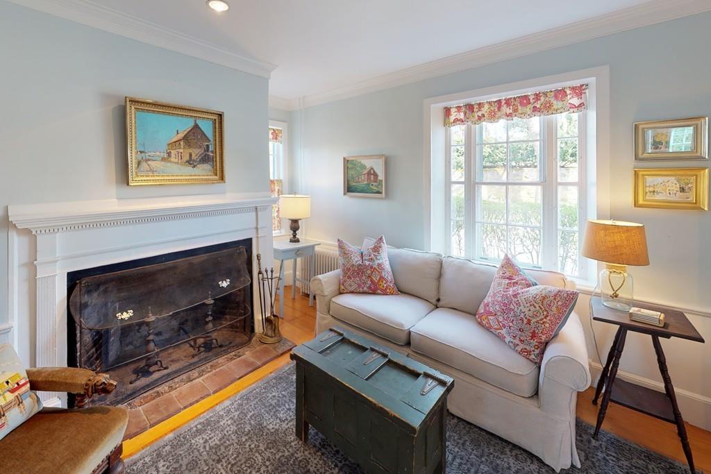 25 Circle Street Marblehead, MA 01945 - Photo 3 of 10