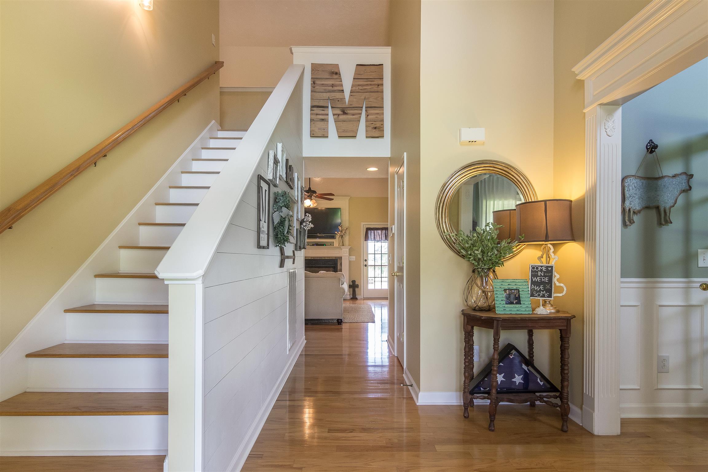 14136 Mt Pleasant Road Rockvale, TN 37153 - Photo 2 of 21 a view of entryway and hall with wooden floor