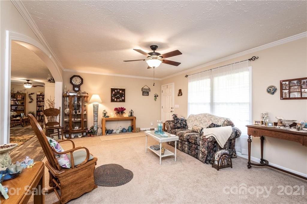 4073 Doe Ridge Place Lenoir, NC 28645 - Photo 19 of 47 Gallery Image 19