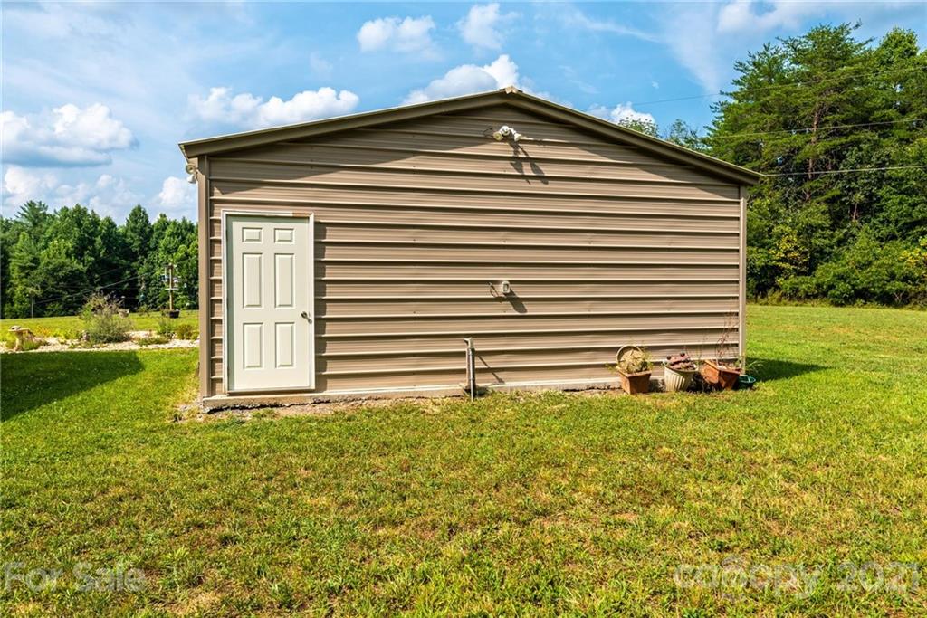 4073 Doe Ridge Place Lenoir, NC 28645 - Photo 5 of 47 Gallery Image 5