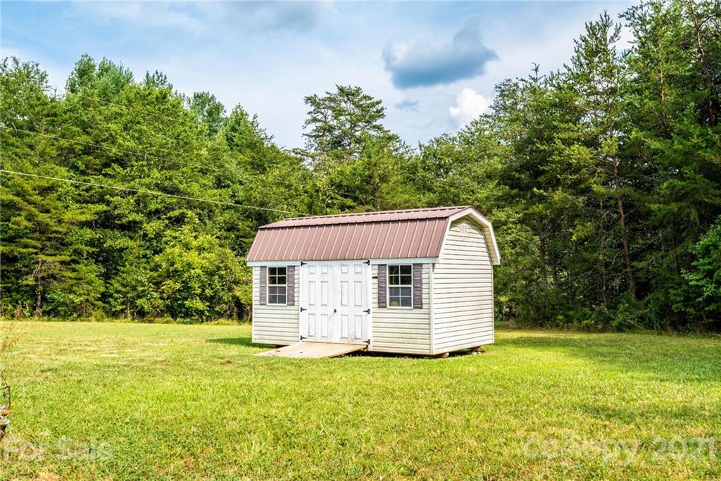 4073 Doe Ridge Place Lenoir, NC 28645 - Photo 6 of 47 Gallery Image 6