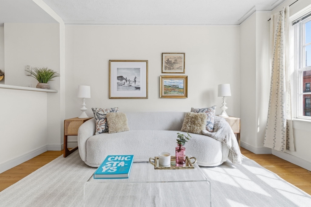 534 Beacon Street, Unit 403 Boston, MA 02215 - Photo 3 of 13