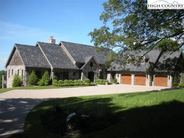 $16,750,000 | 733 Dogwood Lane, Lenoir, NC 28645