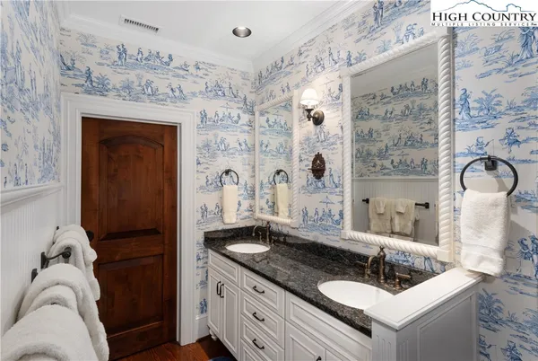 $16,750,000 | 733 Dogwood Lane, Lenoir, NC 28645