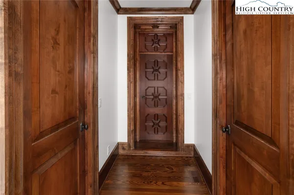 $16,750,000 | 733 Dogwood Lane, Lenoir, NC 28645