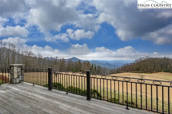 $16,750,000 | 733 Dogwood Lane, Lenoir, NC 28645