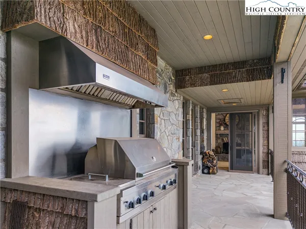 $16,750,000 | 733 Dogwood Lane, Lenoir, NC 28645