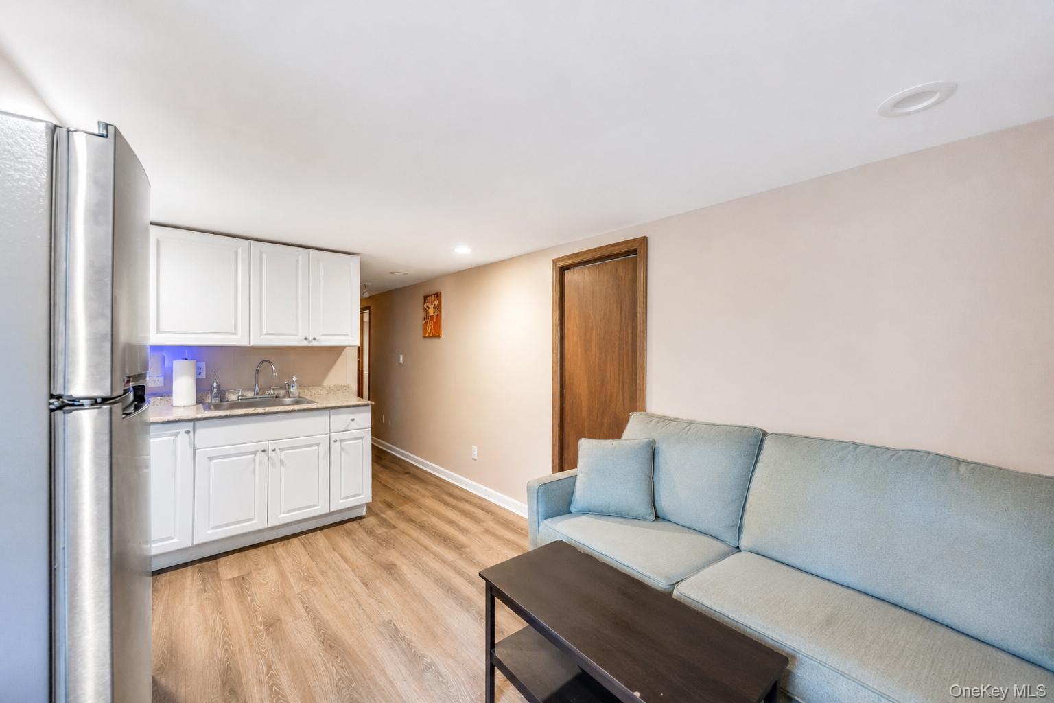 358 Holbrook Road Ronkonkoma, NY 11779 - Photo 38 of 42