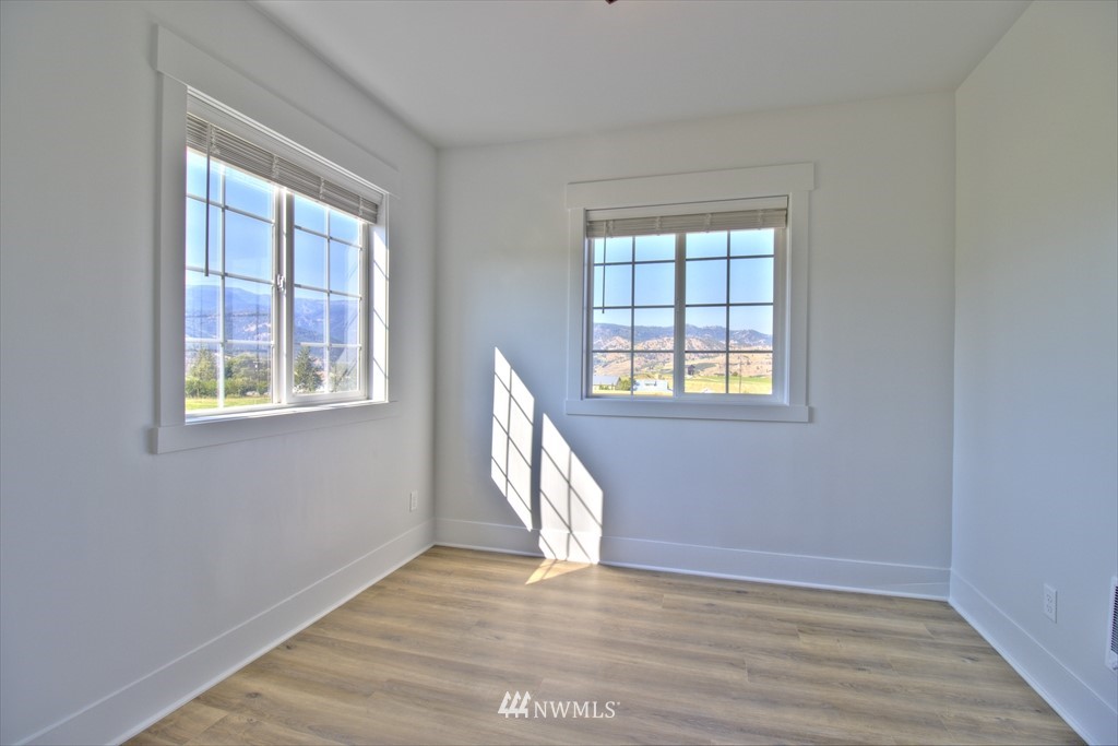 4265 Jim Smith Road Wenatchee, WA 98801 - Photo 12 of 40 Gallery Image 12