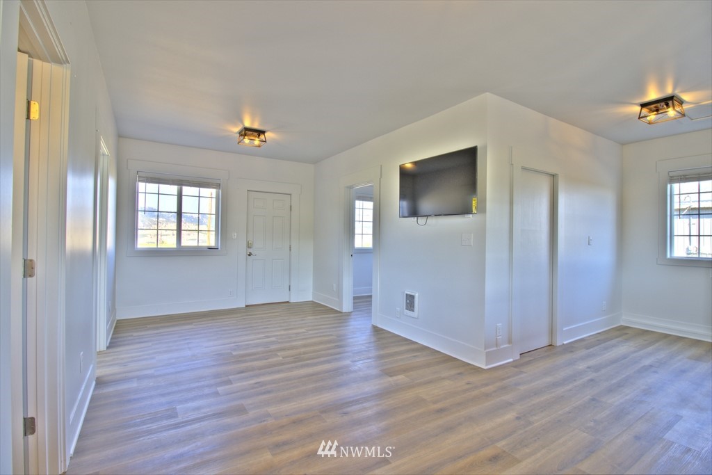 4265 Jim Smith Road Wenatchee, WA 98801 - Photo 9 of 40 Gallery Image 9