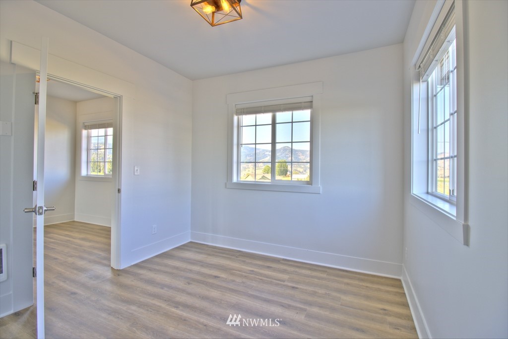 4265 Jim Smith Road Wenatchee, WA 98801 - Photo 10 of 40 Gallery Image 10