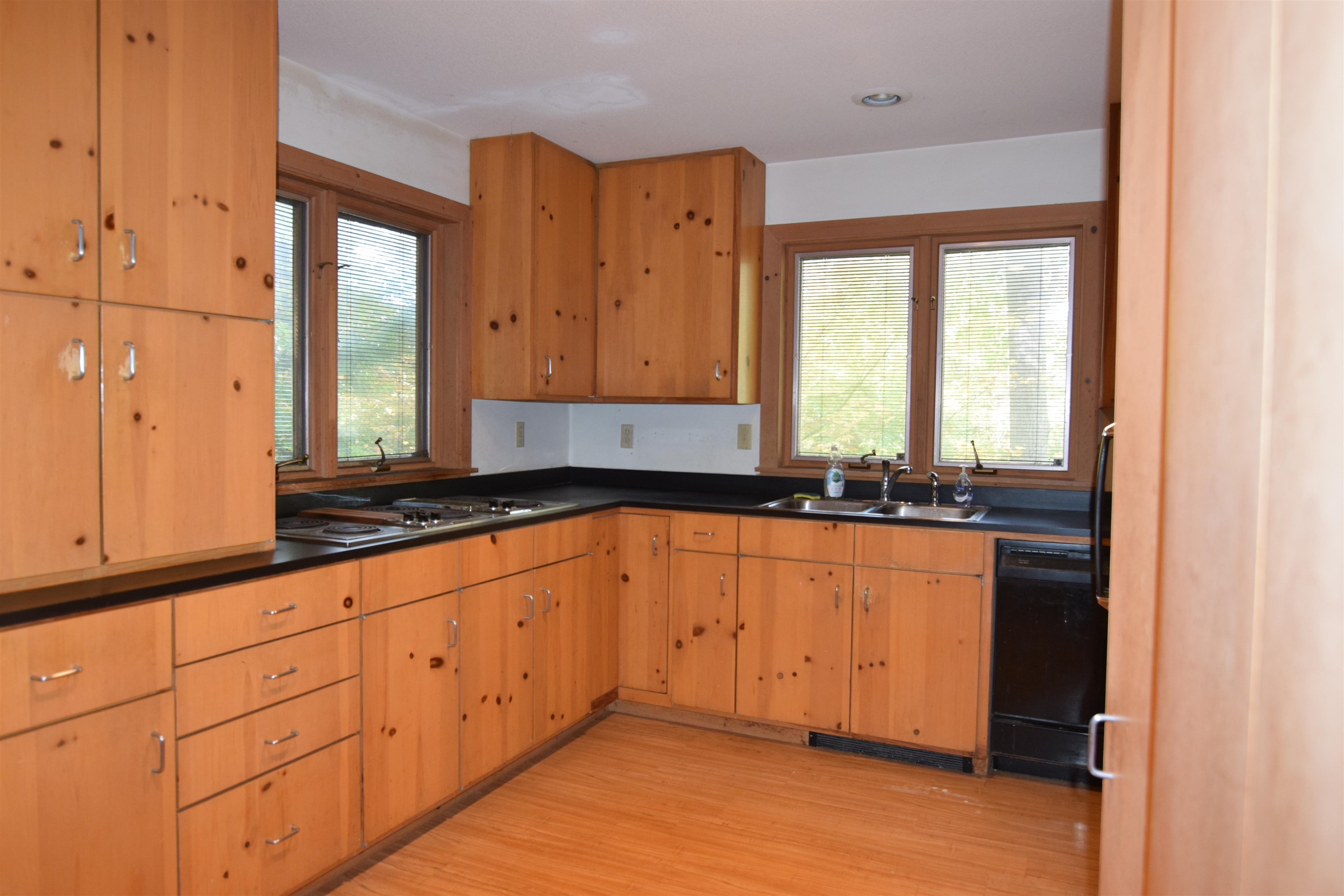 32 Low Road Hanover, NH 03755 - Photo 9 of 41