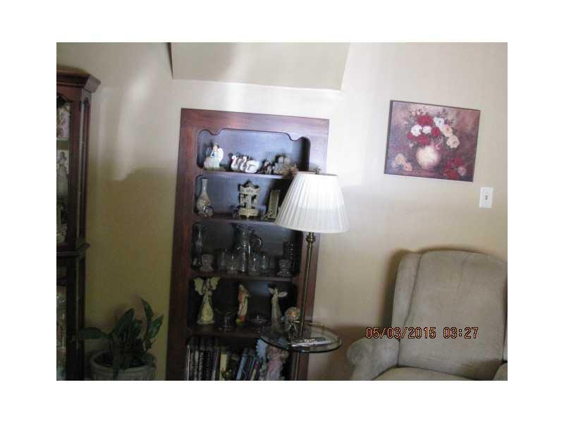 3303 Heights Road Aliquippa, PA 15001 - Photo 14 of 21 Living Room.
