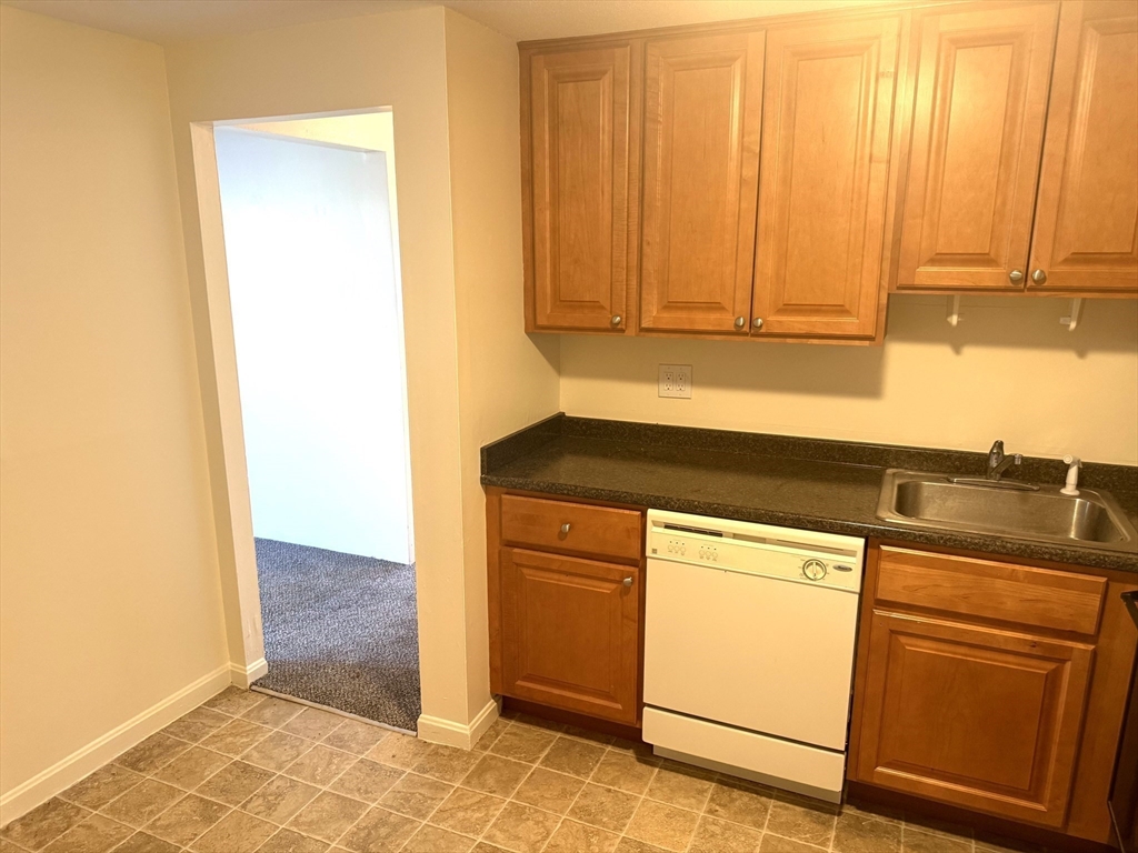 384 Great Road, Unit B102 Acton, MA 01720 - Photo 4 of 12