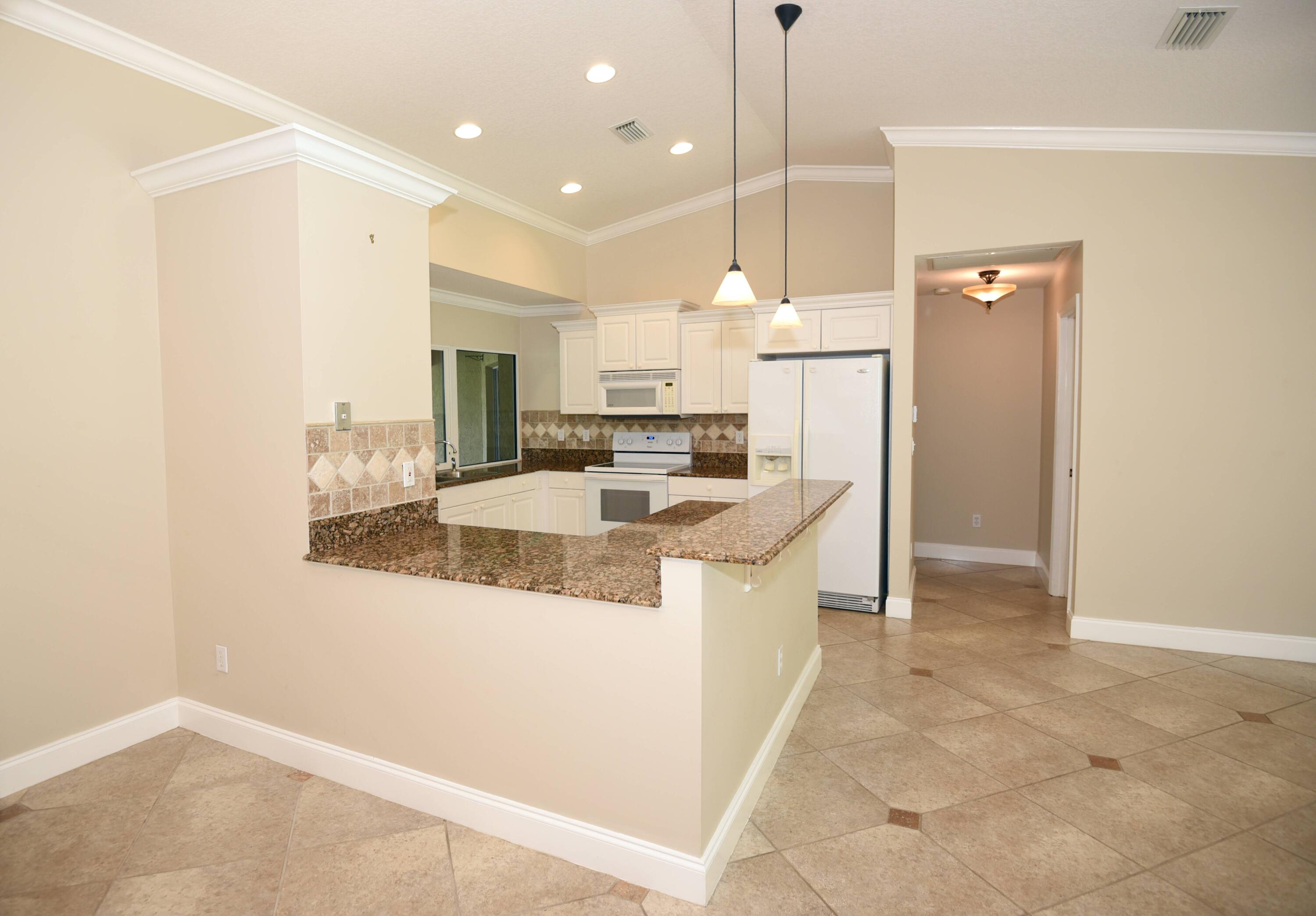 2438 SW Independence Road Kitchen 2