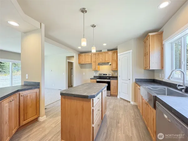 $420,000 | 41 Butterfly Lane, Pacific Beach, WA 98571