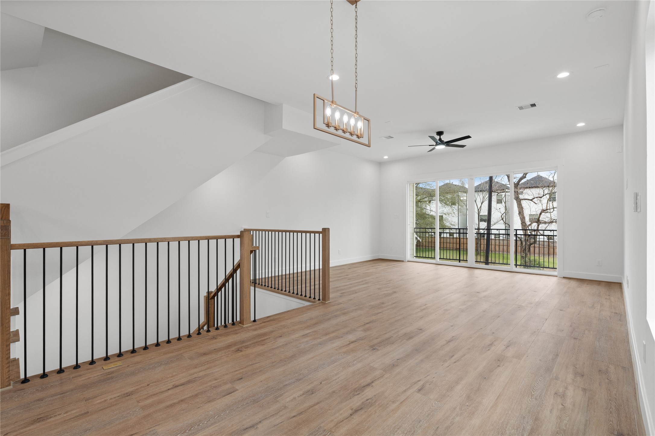 826 Curtin Street, Unit D Houston, TX 77018 - Photo 18 of 50