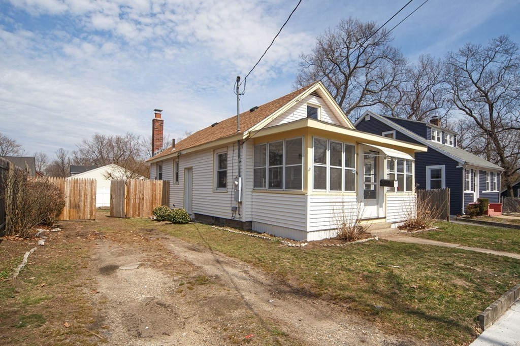 44 Ina Street Springfield, MA 01109 - Photo 34 of 34 Gallery Image 34