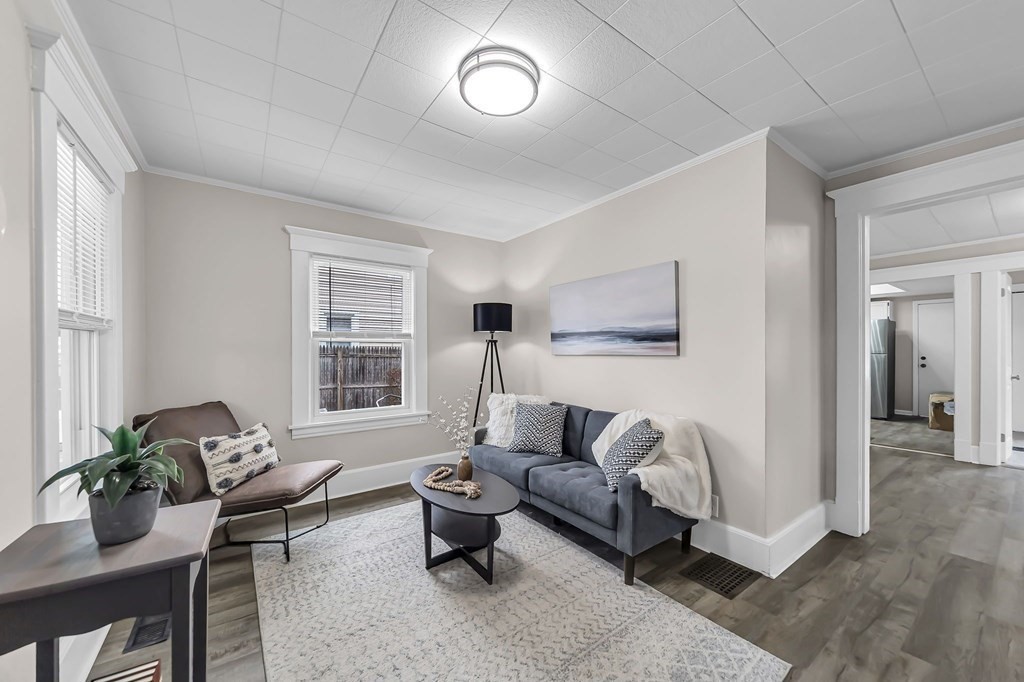 44 Ina Street Springfield, MA 01109 - Photo 8 of 34 Gallery Image 8