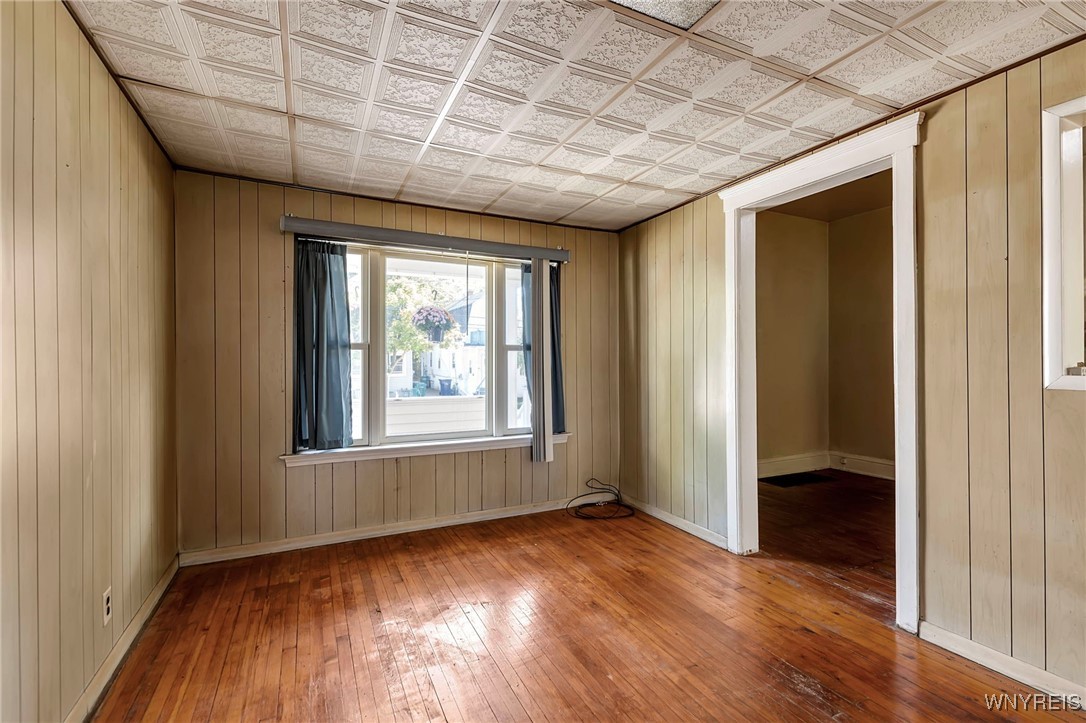 34 Riverside Avenue Buffalo, NY 14207 - Photo 11 of 39