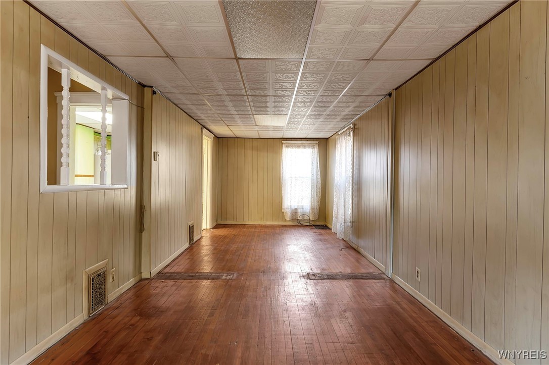 34 Riverside Avenue Buffalo, NY 14207 - Photo 14 of 39