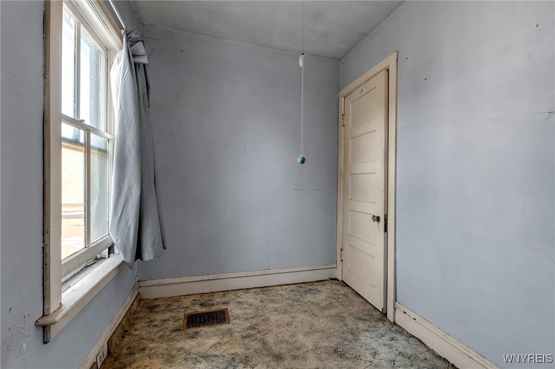 34 Riverside Avenue Buffalo, NY 14207 - Photo 32 of 39