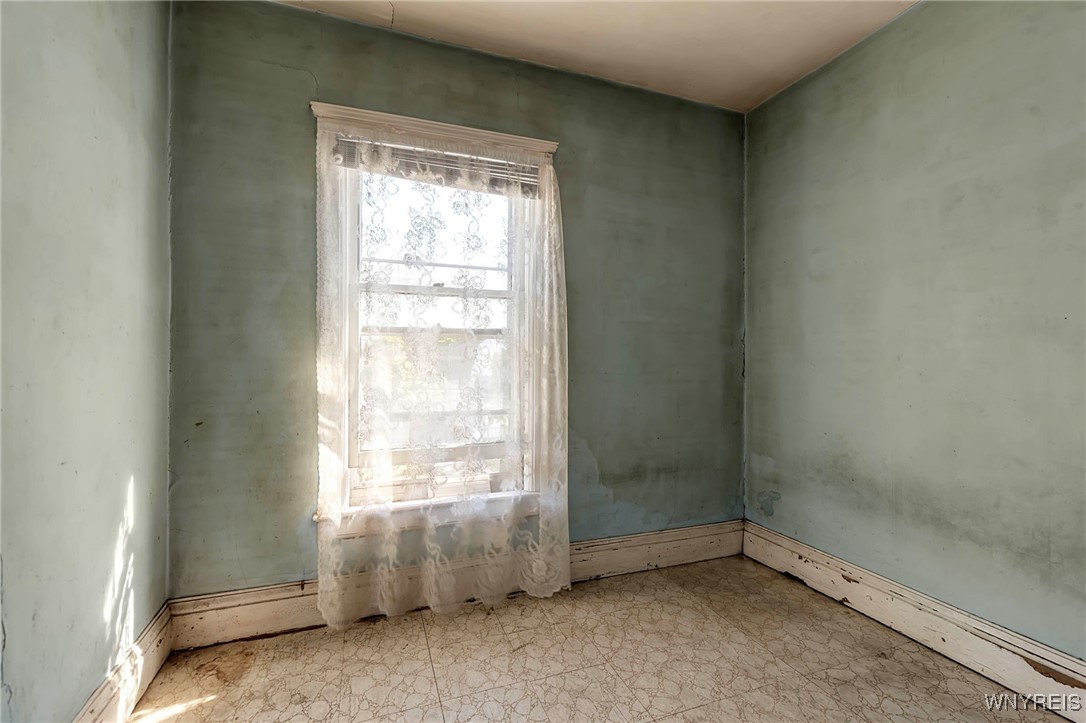 34 Riverside Avenue Buffalo, NY 14207 - Photo 33 of 39