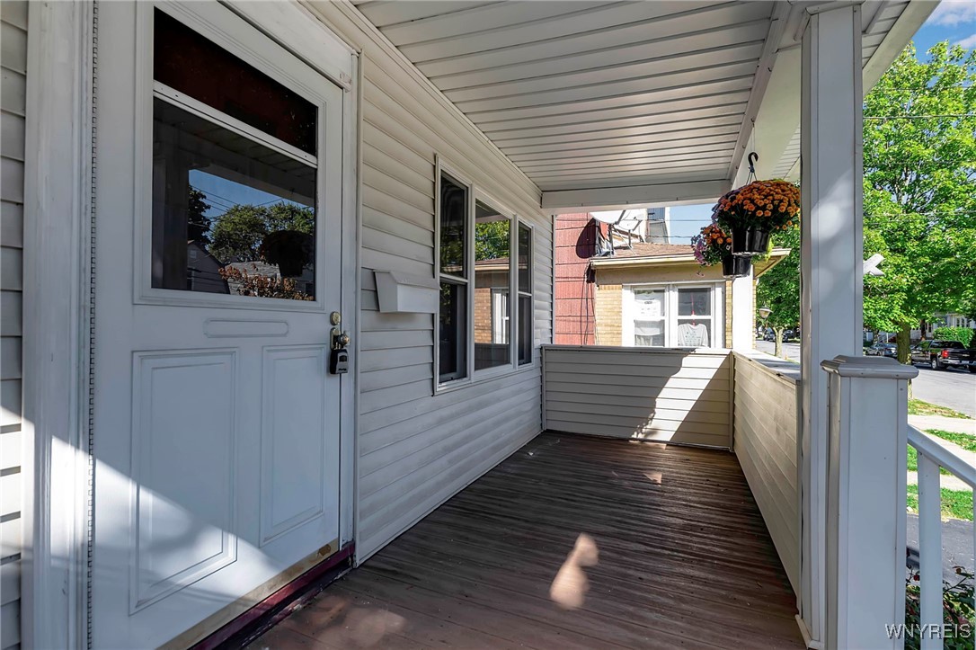 34 Riverside Avenue Buffalo, NY 14207 - Photo 8 of 39